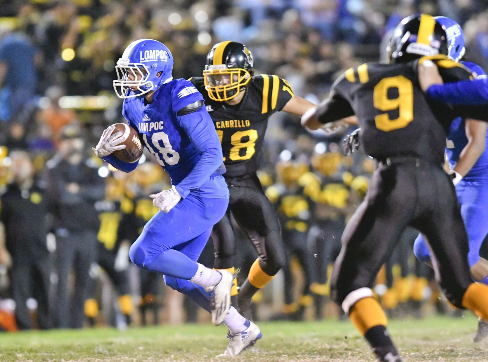 110317 Lompoc Cabrillo football 11.jpg